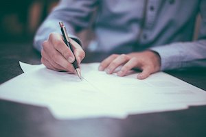 difference between a will and a power of attorney